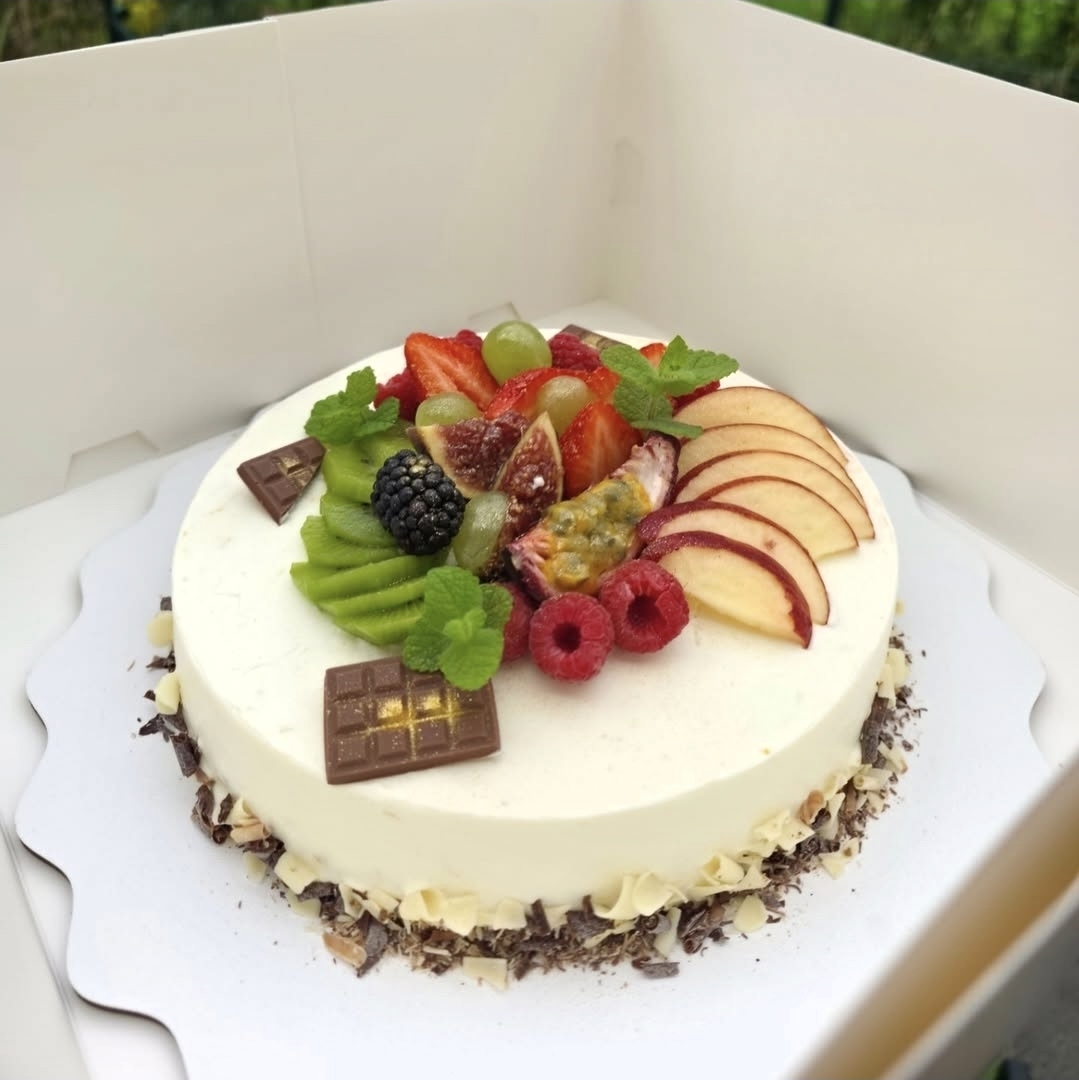 Fresh Fruit Cheesecake